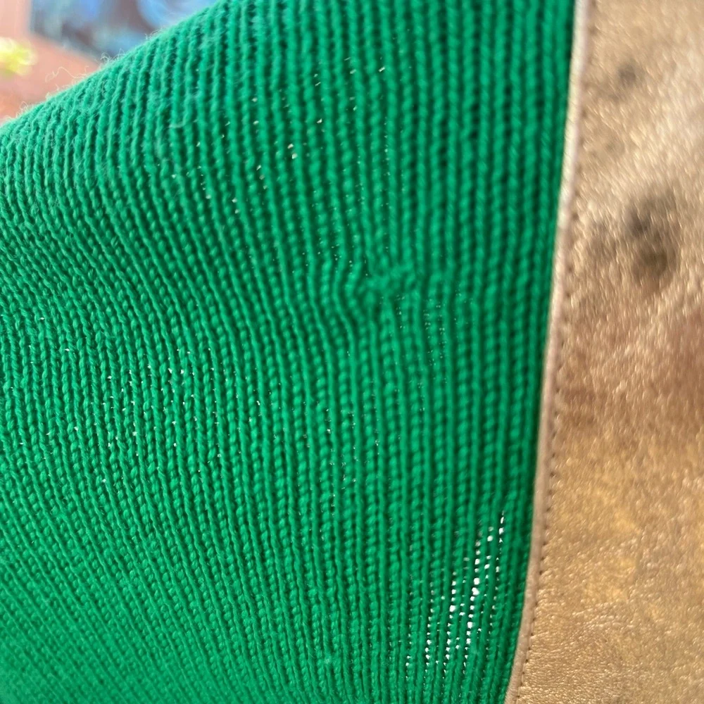 That retro St. John sweater you've been dying for! Multi-color, gold trim - Picture 13 of 13